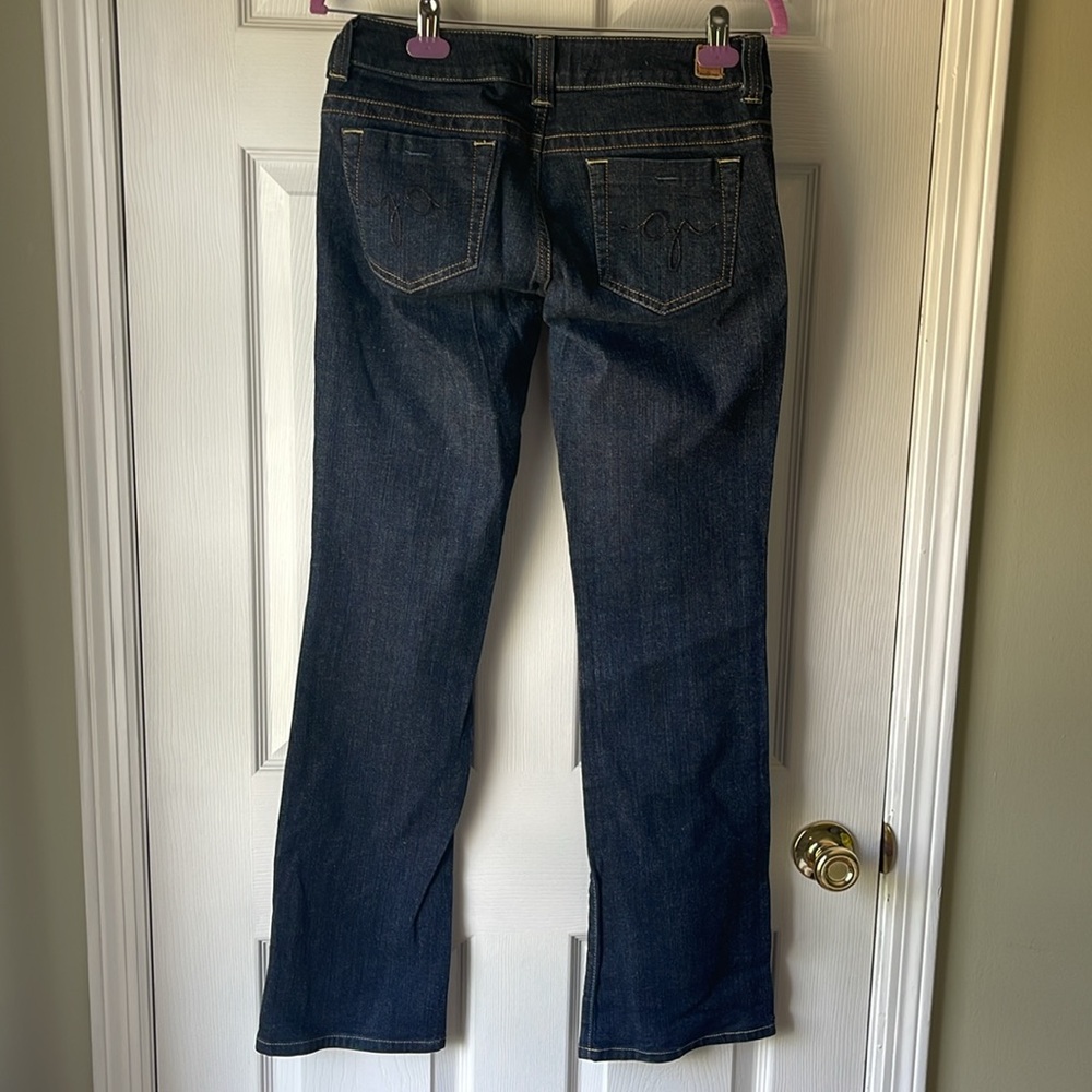 Guess - Picture 3 of 6
